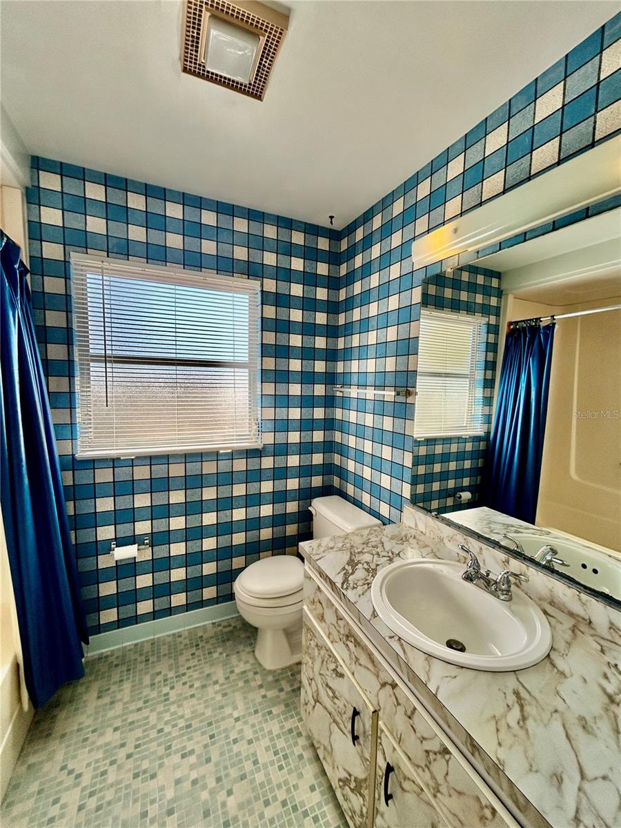 Image 30 of 38 For 3915 139th Street Road