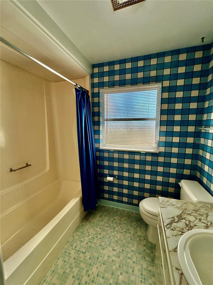 Image 31 of 38 For 3915 139th Street Road