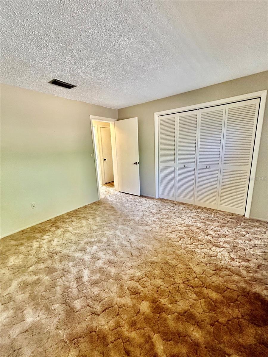 Image 33 of 38 For 3915 139th Street Road