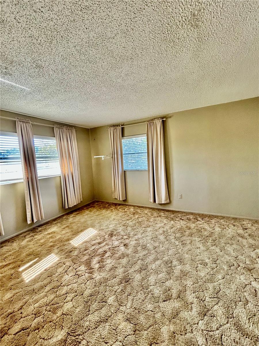 Image 35 of 38 For 3915 139th Street Road