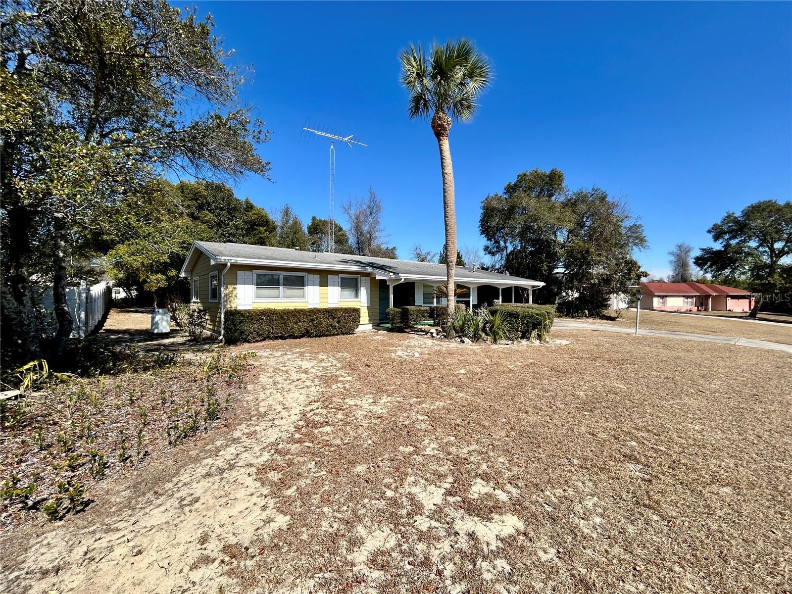 Image 4 of 38 For 3915 139th Street Road