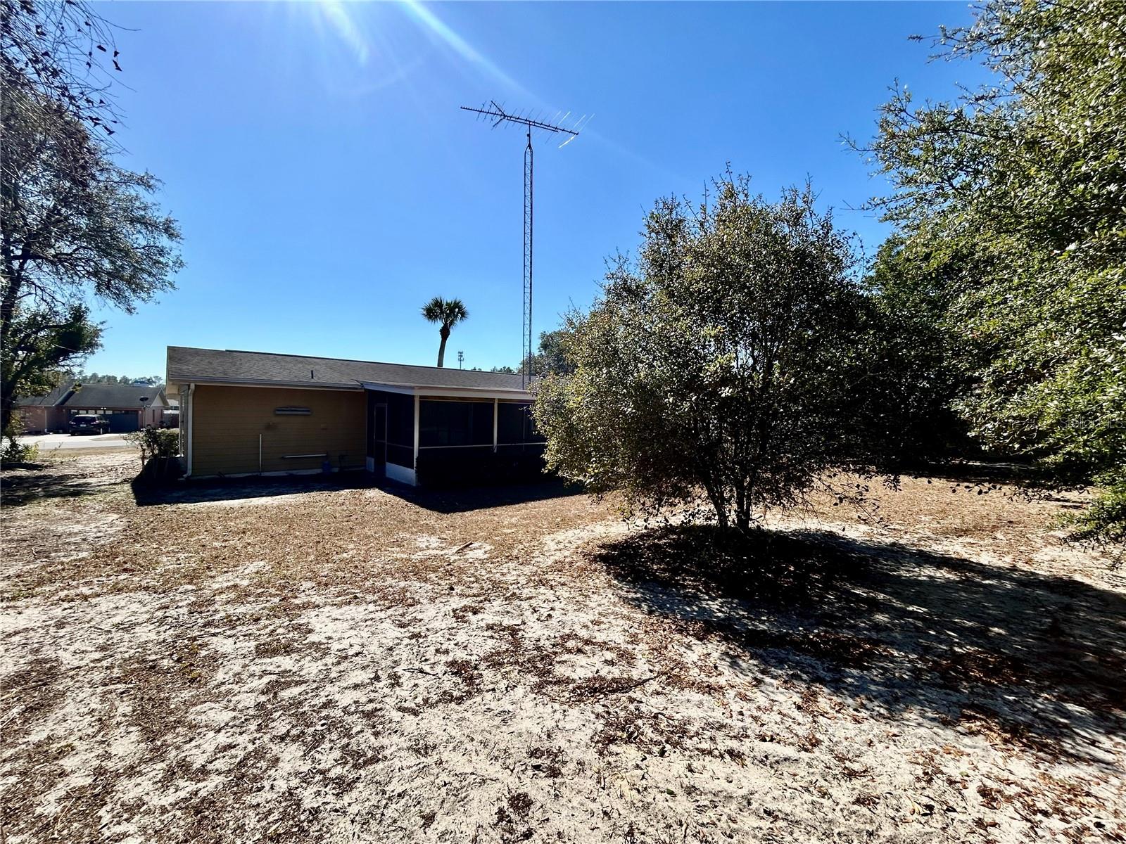 Image 7 of 38 For 3915 139th Street Road