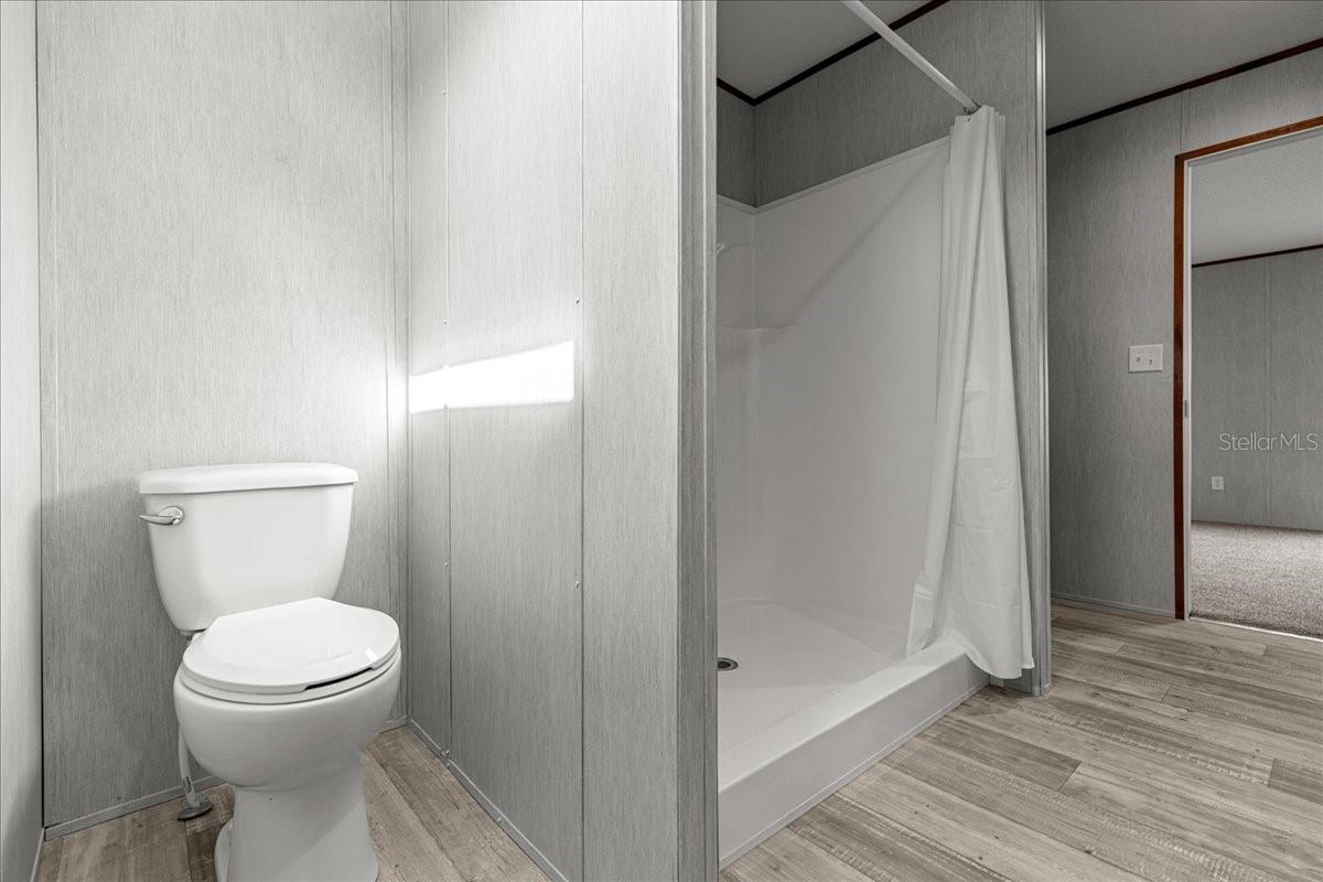 Image 16 of 41 For 9160 31st Avenue Road