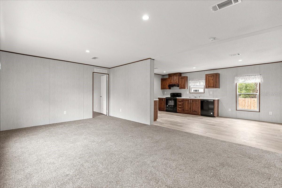 Image 3 of 41 For 9160 31st Avenue Road