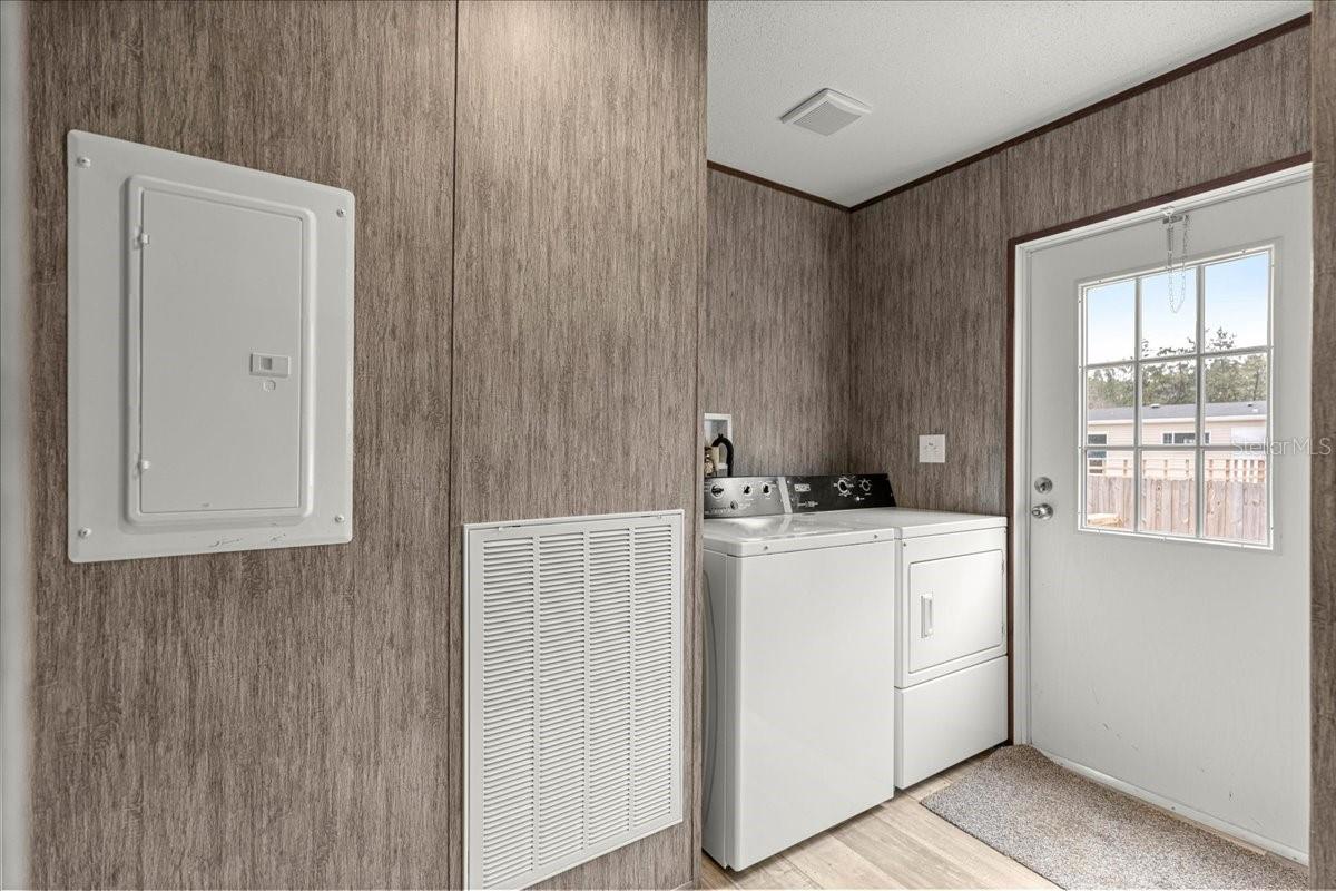 Image 30 of 41 For 9160 31st Avenue Road