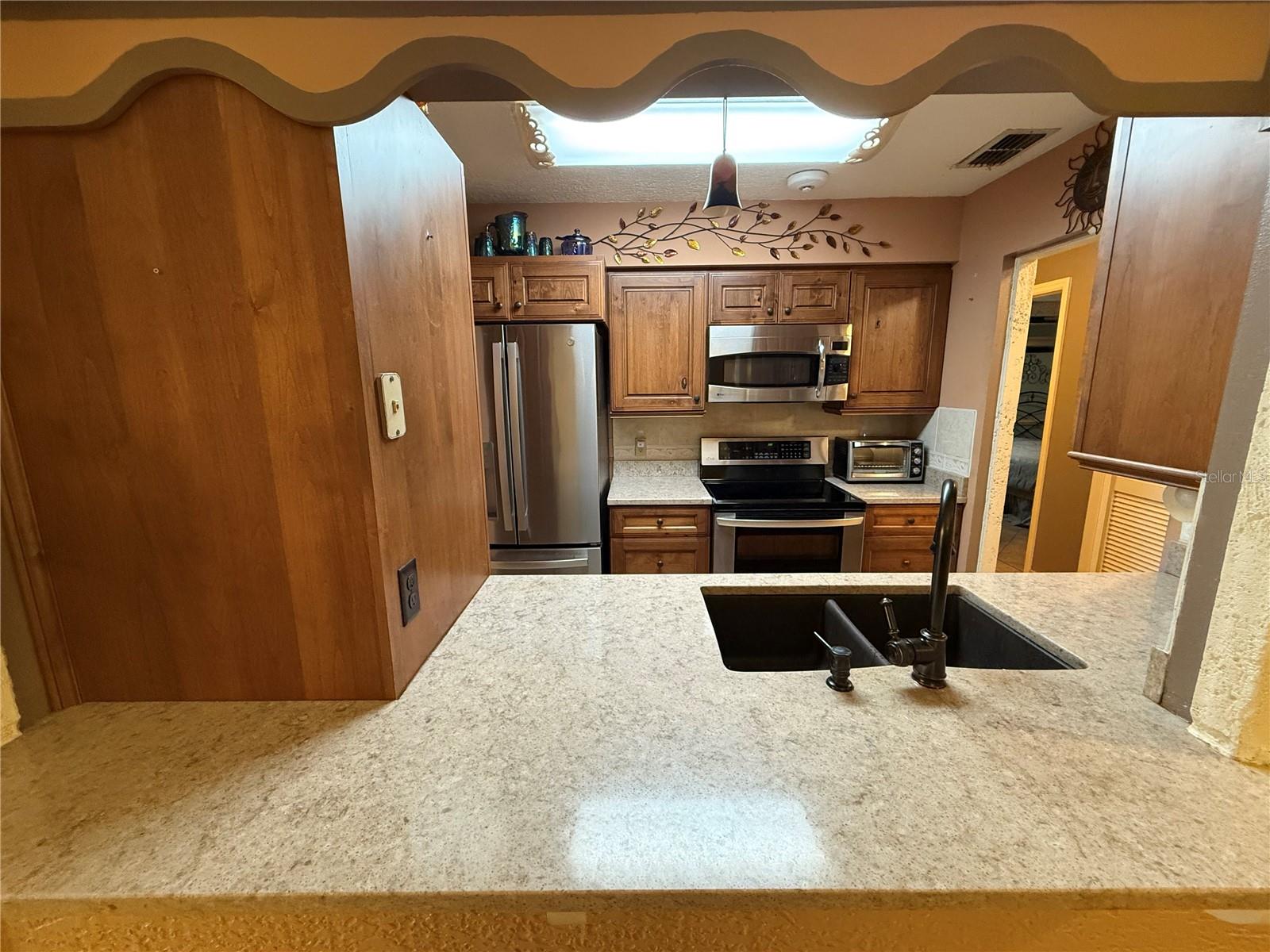 Image 24 of 37 For 3463 18th Place