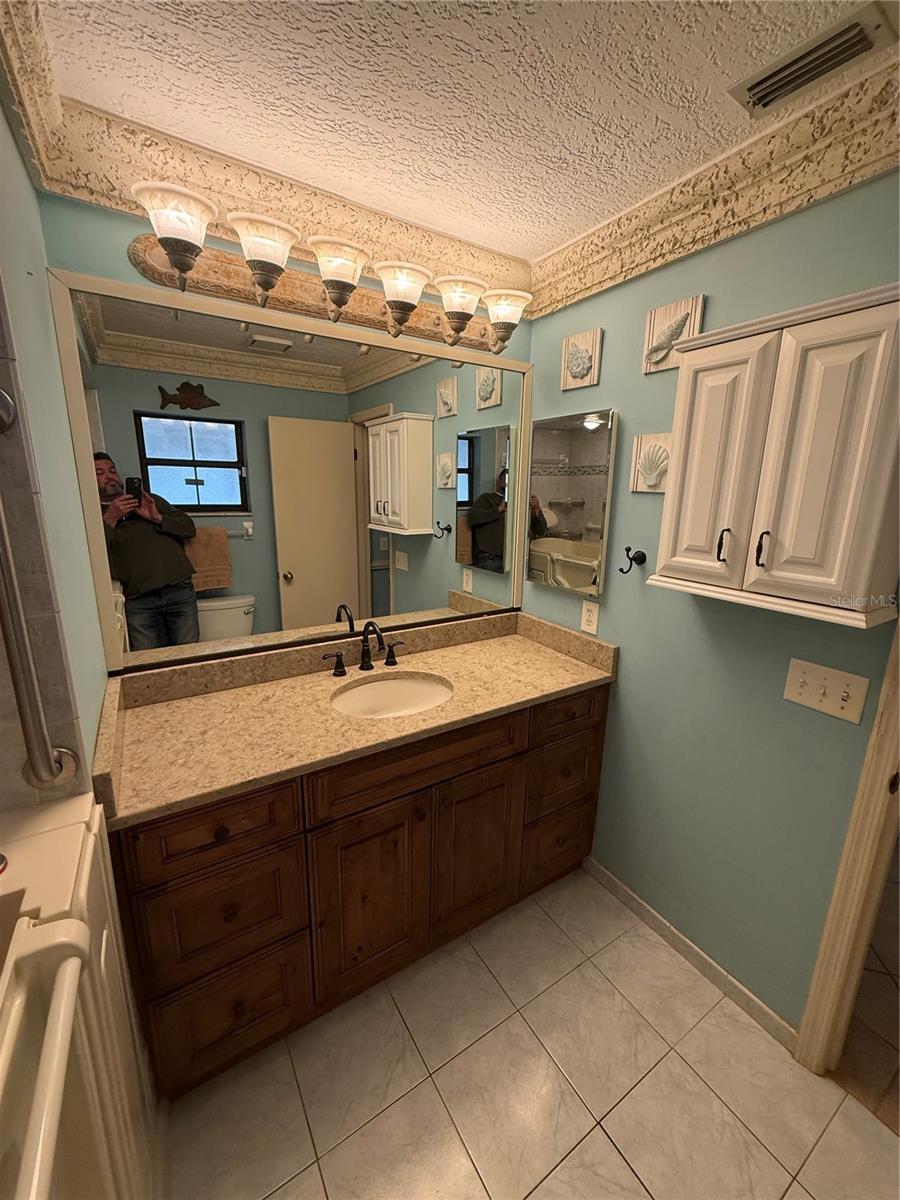 Image 28 of 37 For 3463 18th Place