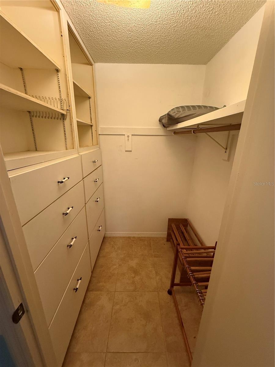 Image 29 of 37 For 3463 18th Place