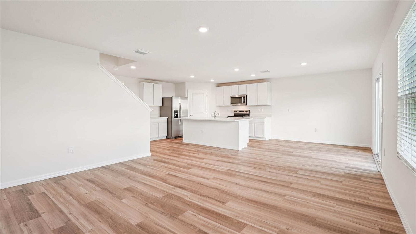 Image 11 of 18 For 17937 170th Place