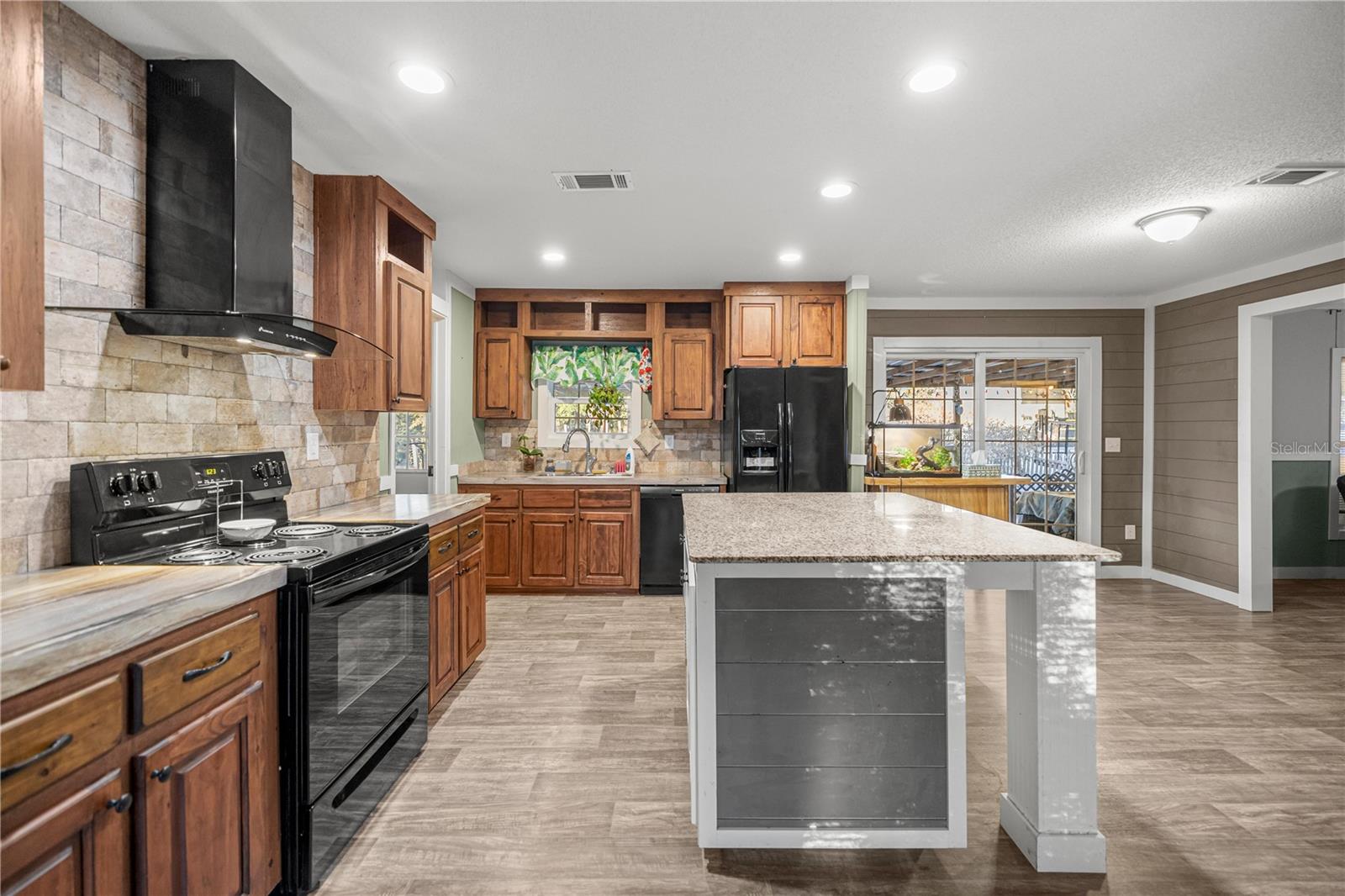 Image 10 of 30 For 4830 121st Avenue