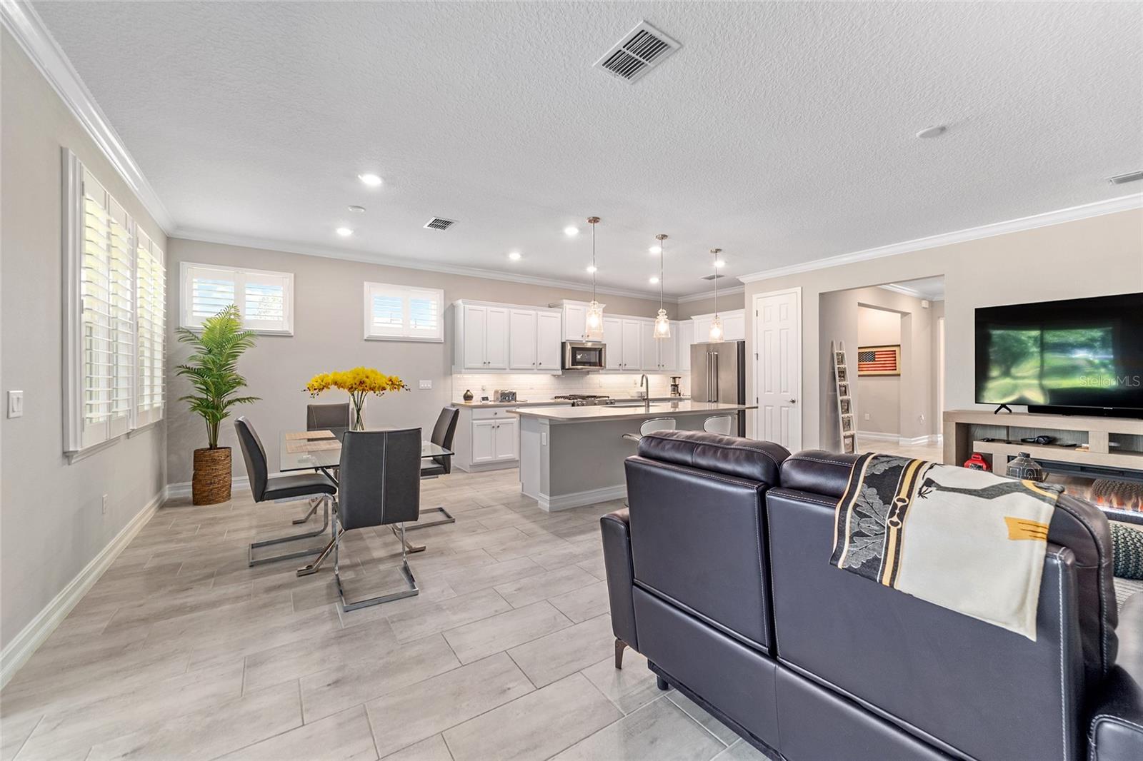 Image 15 of 85 For 3384 54th Court