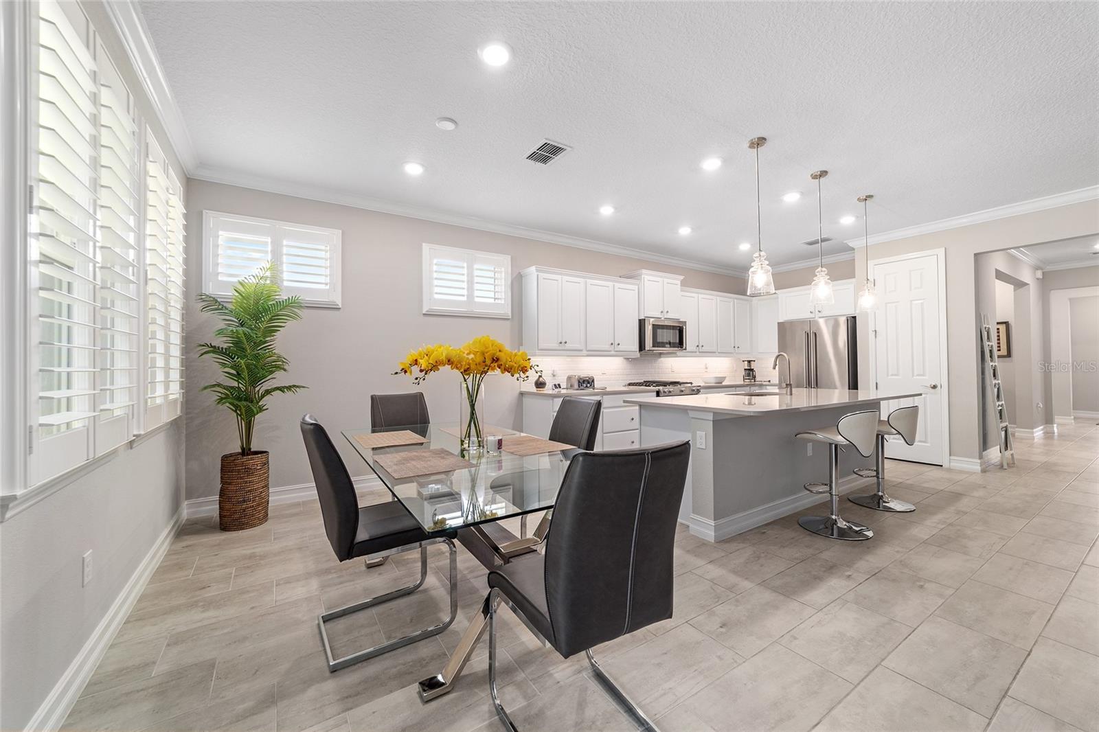 Image 16 of 85 For 3384 54th Court