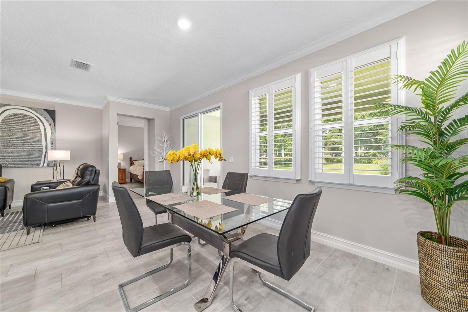 Image 19 of 85 For 3384 54th Court