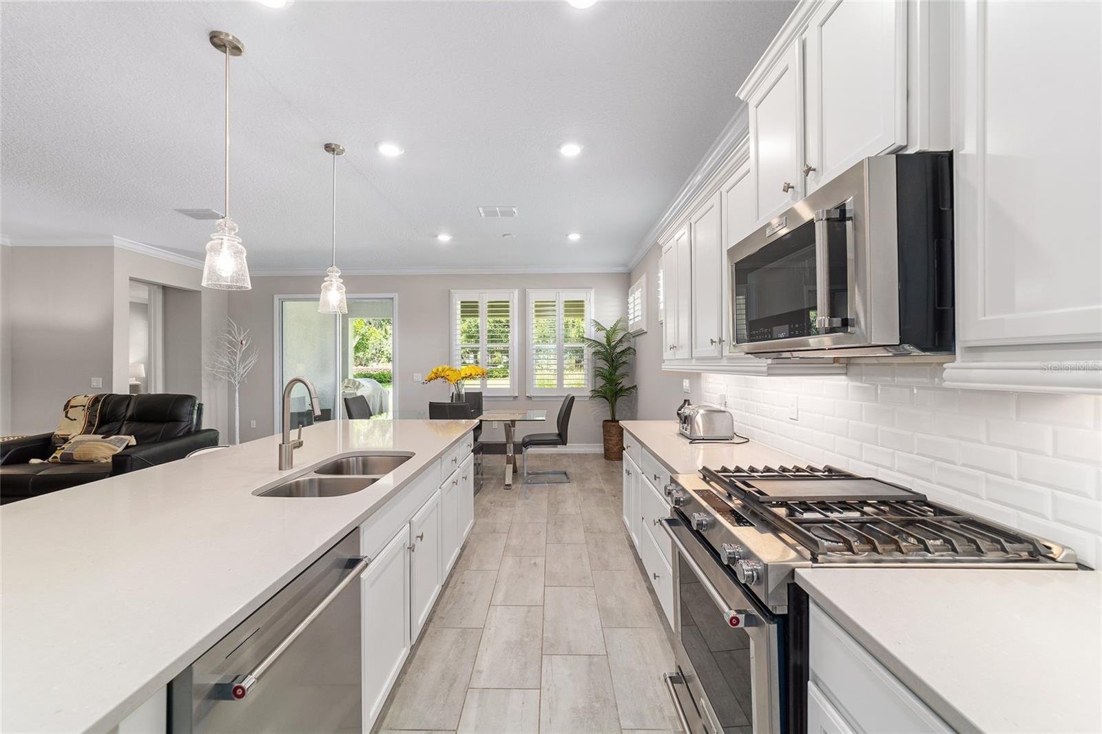 Image 24 of 85 For 3384 54th Court