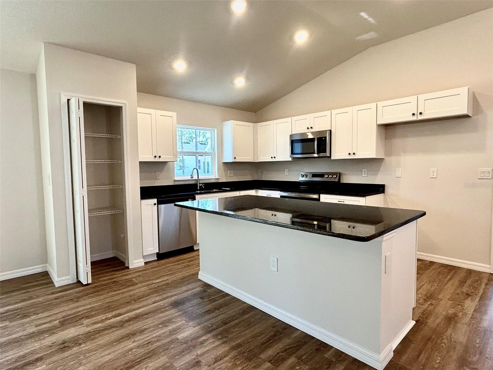 Image 9 of 28 For 1586 Gainsboro Lane