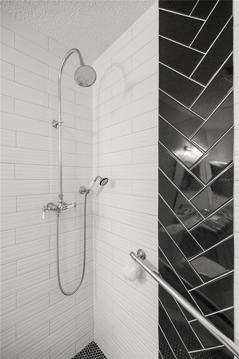 Image 17 of 32 For 9438 85th Avenue B