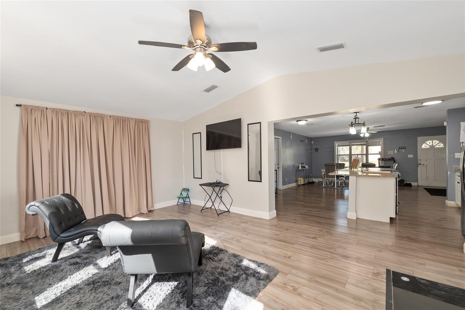 Image 21 of 49 For 1505 19th Lane