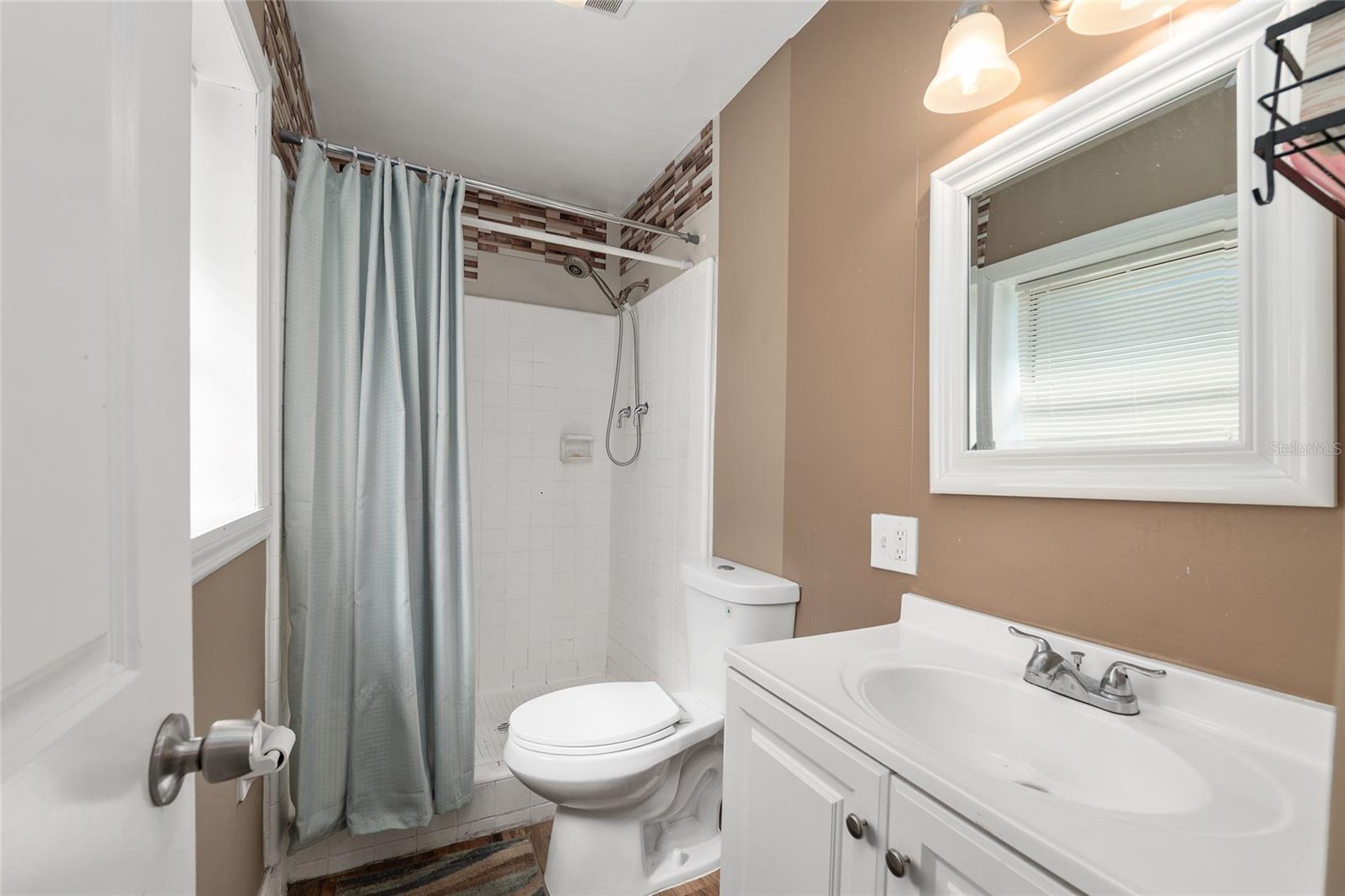 Image 32 of 49 For 1505 19th Lane