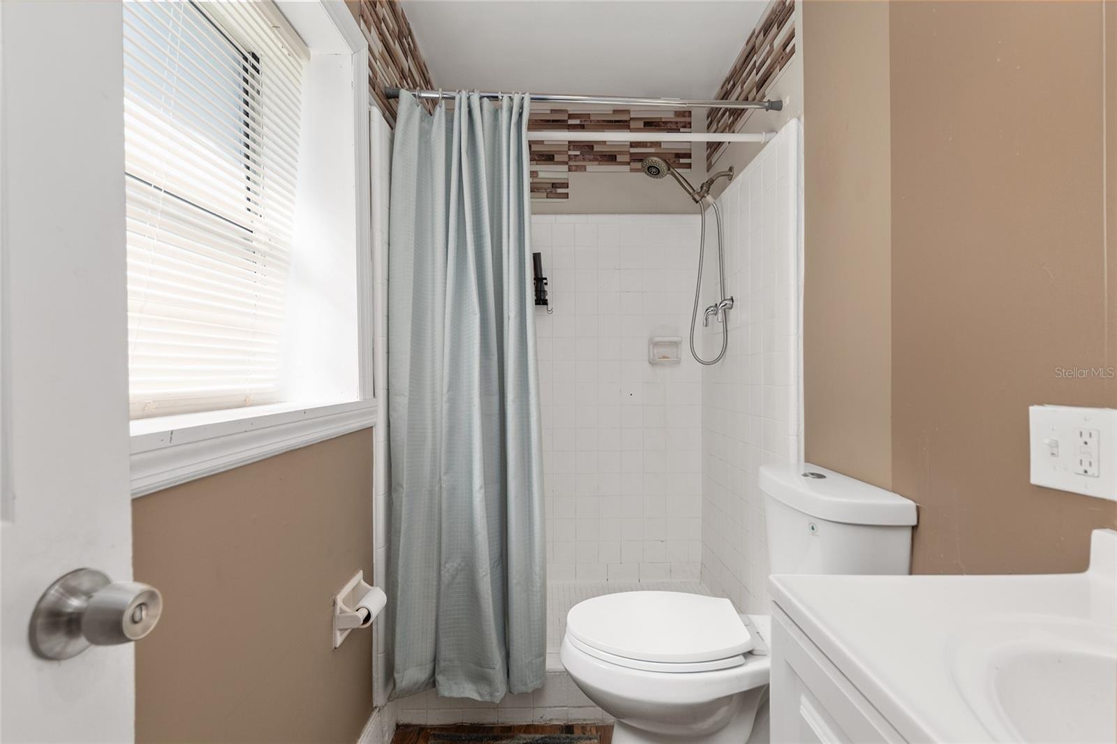 Image 33 of 49 For 1505 19th Lane