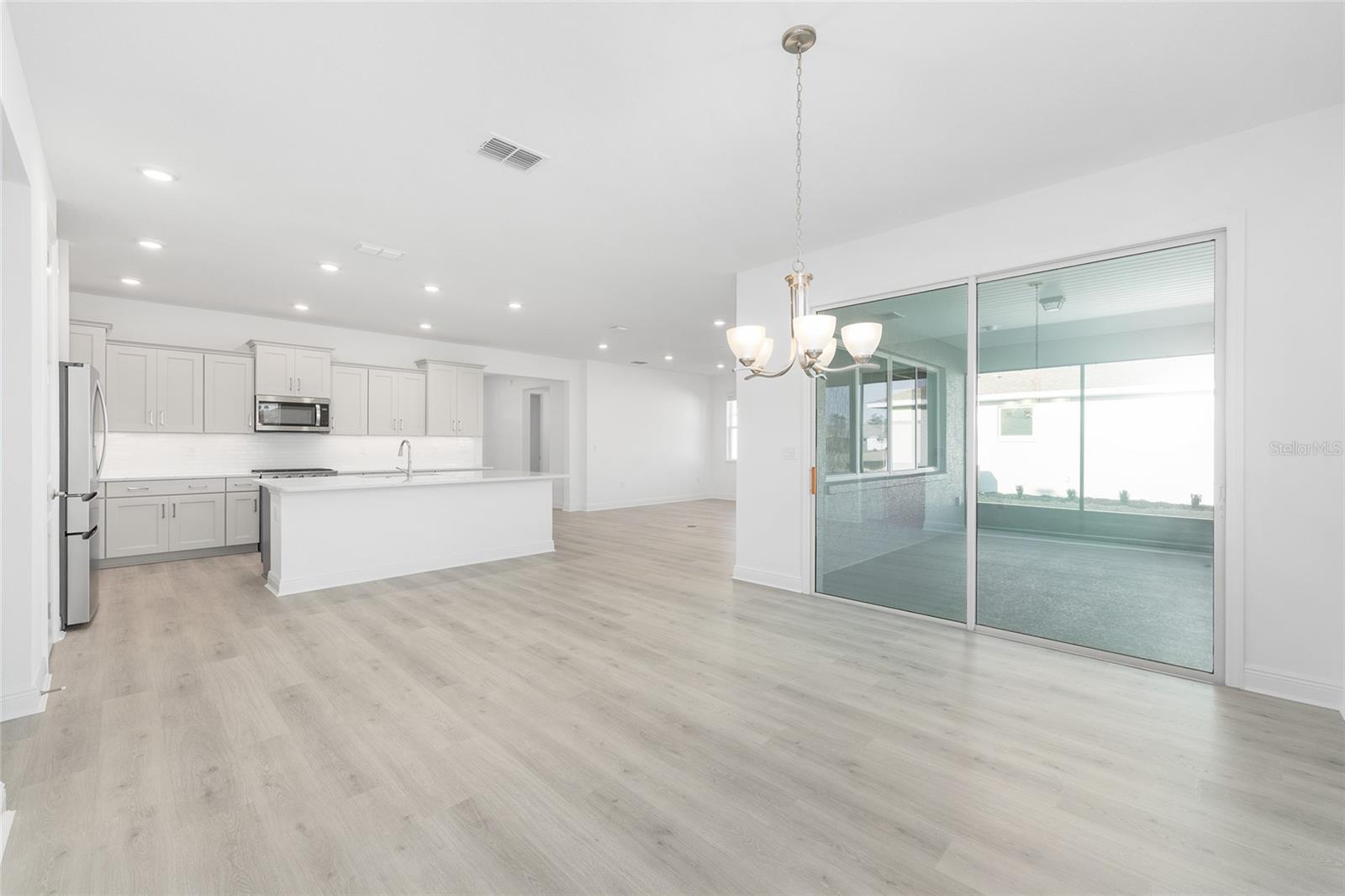 Image 14 of 39 For 10563 101st Lane Road