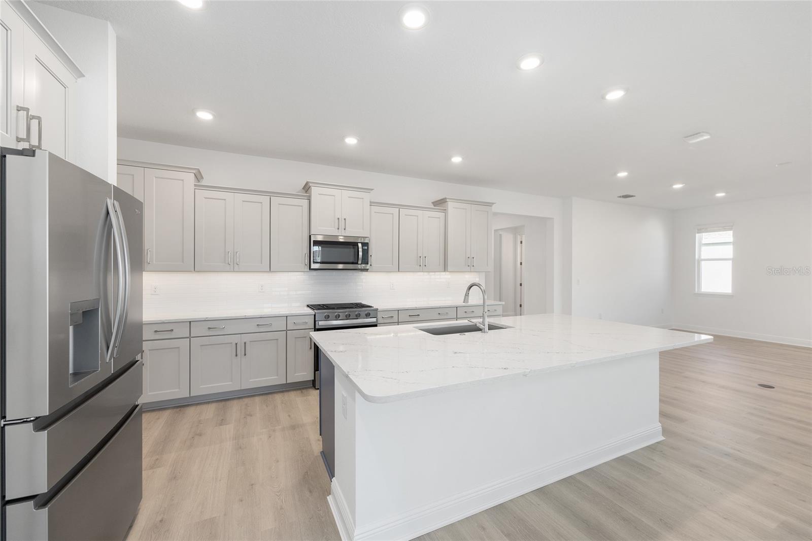 Image 15 of 39 For 10563 101st Lane Road