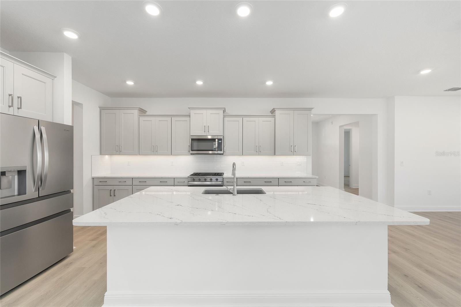 Image 16 of 39 For 10563 101st Lane Road