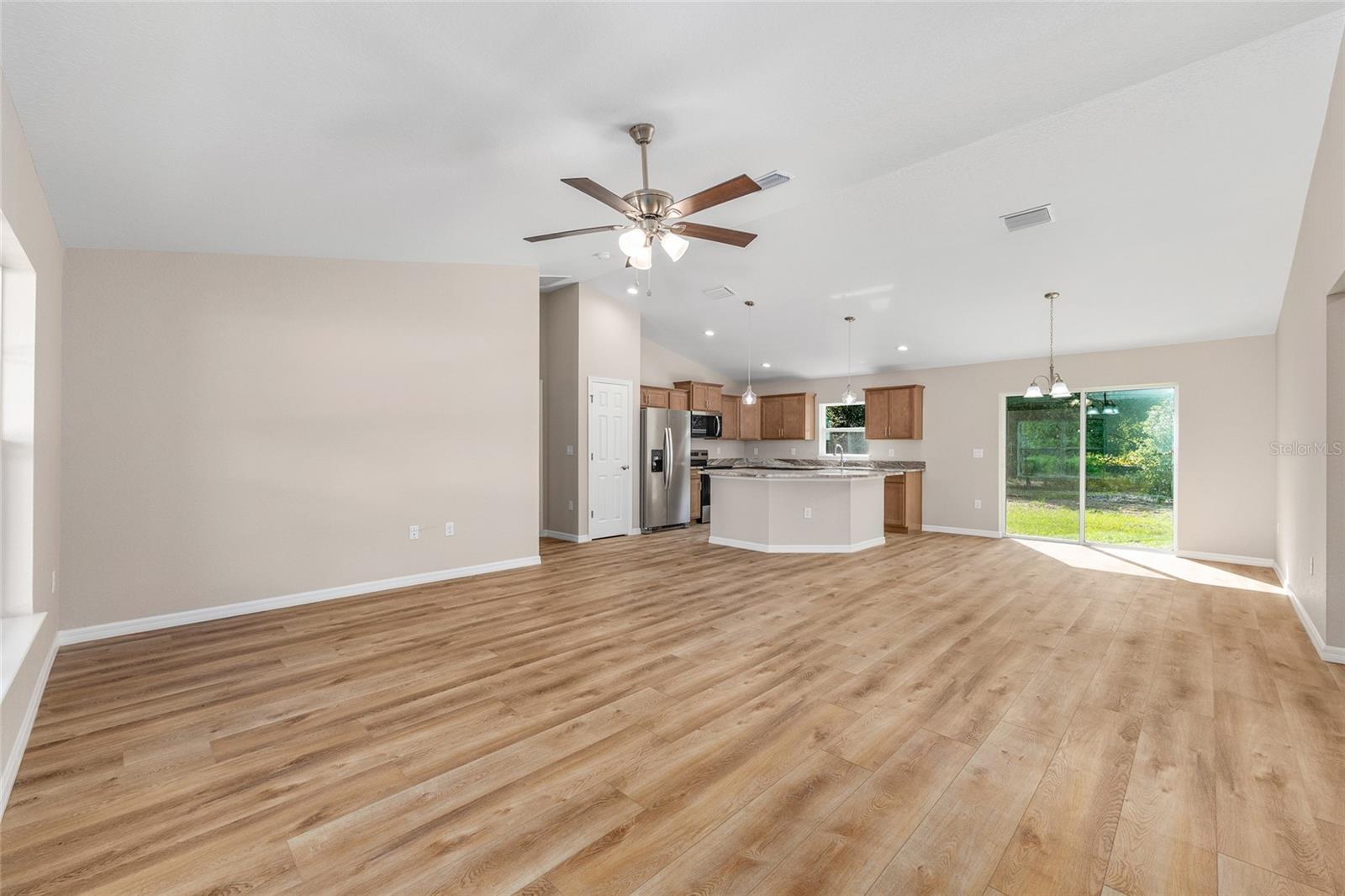 Image 5 of 23 For 5676 Summerfield Point