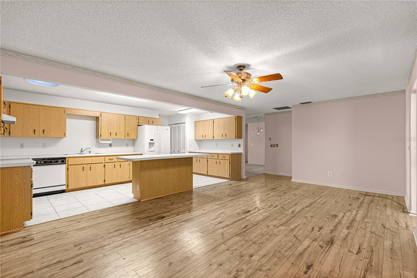 Image 18 of 38 For 8540 90th Place A