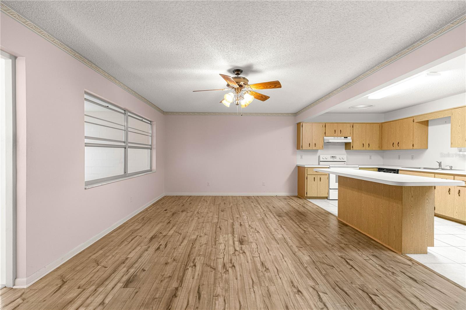 Image 19 of 38 For 8540 90th Place A