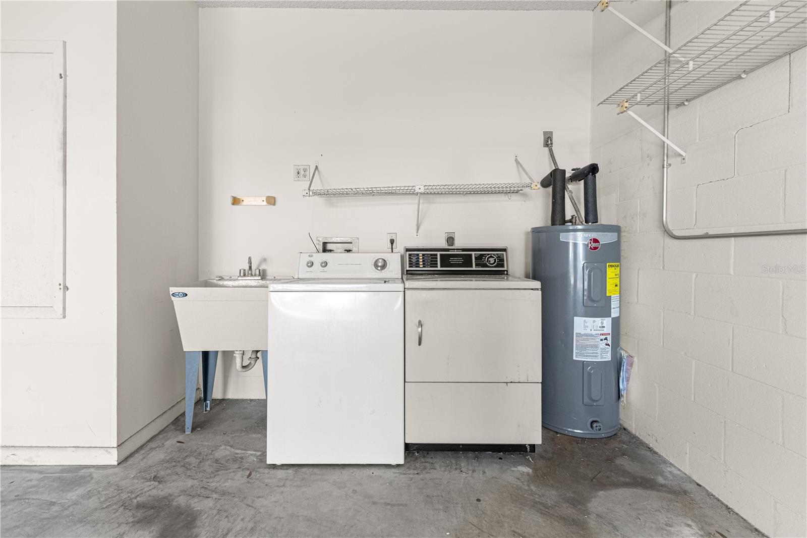 Image 25 of 38 For 8540 90th Place A