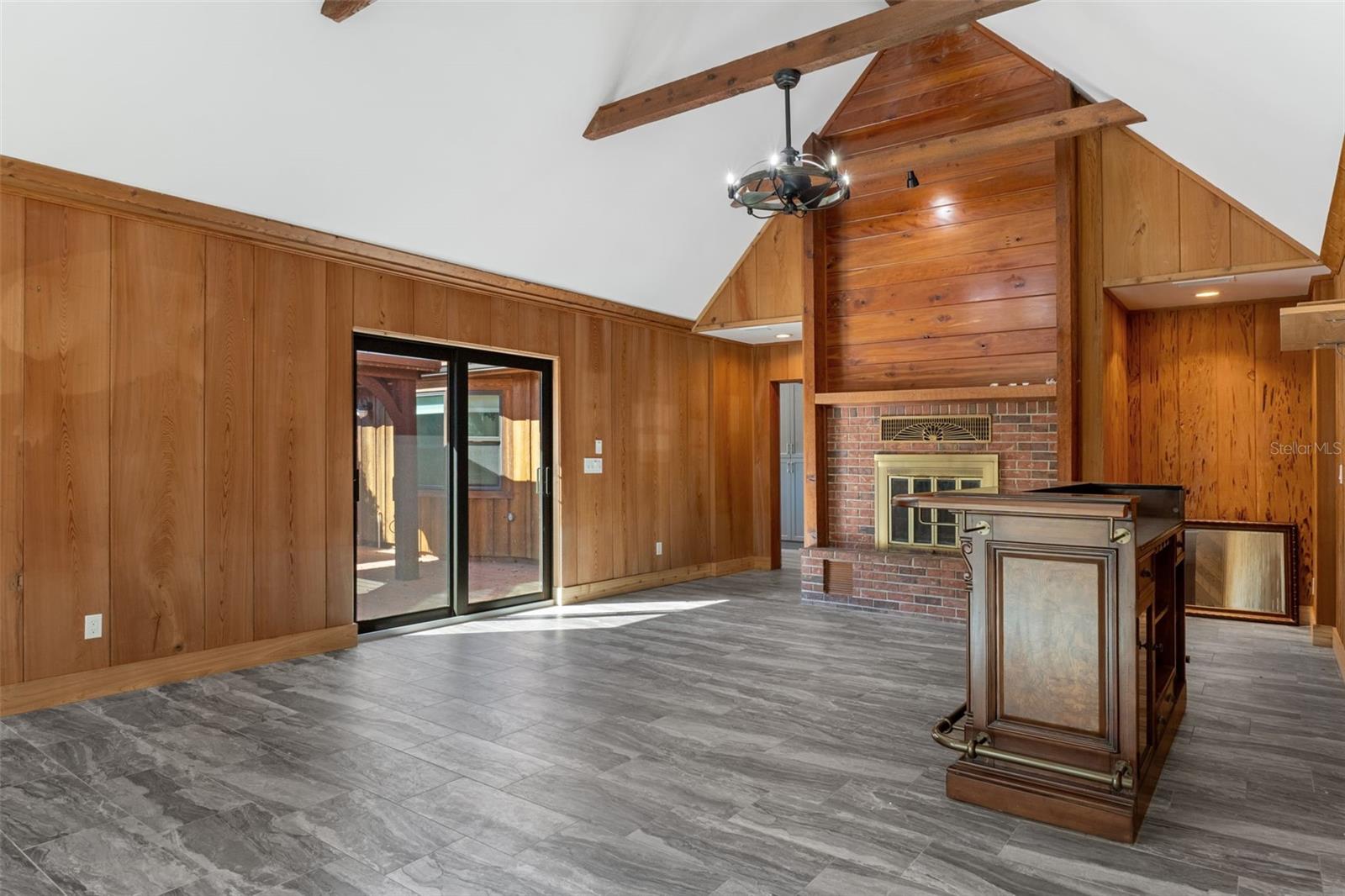 Image 13 of 51 For 11870 Riverhaven Drive