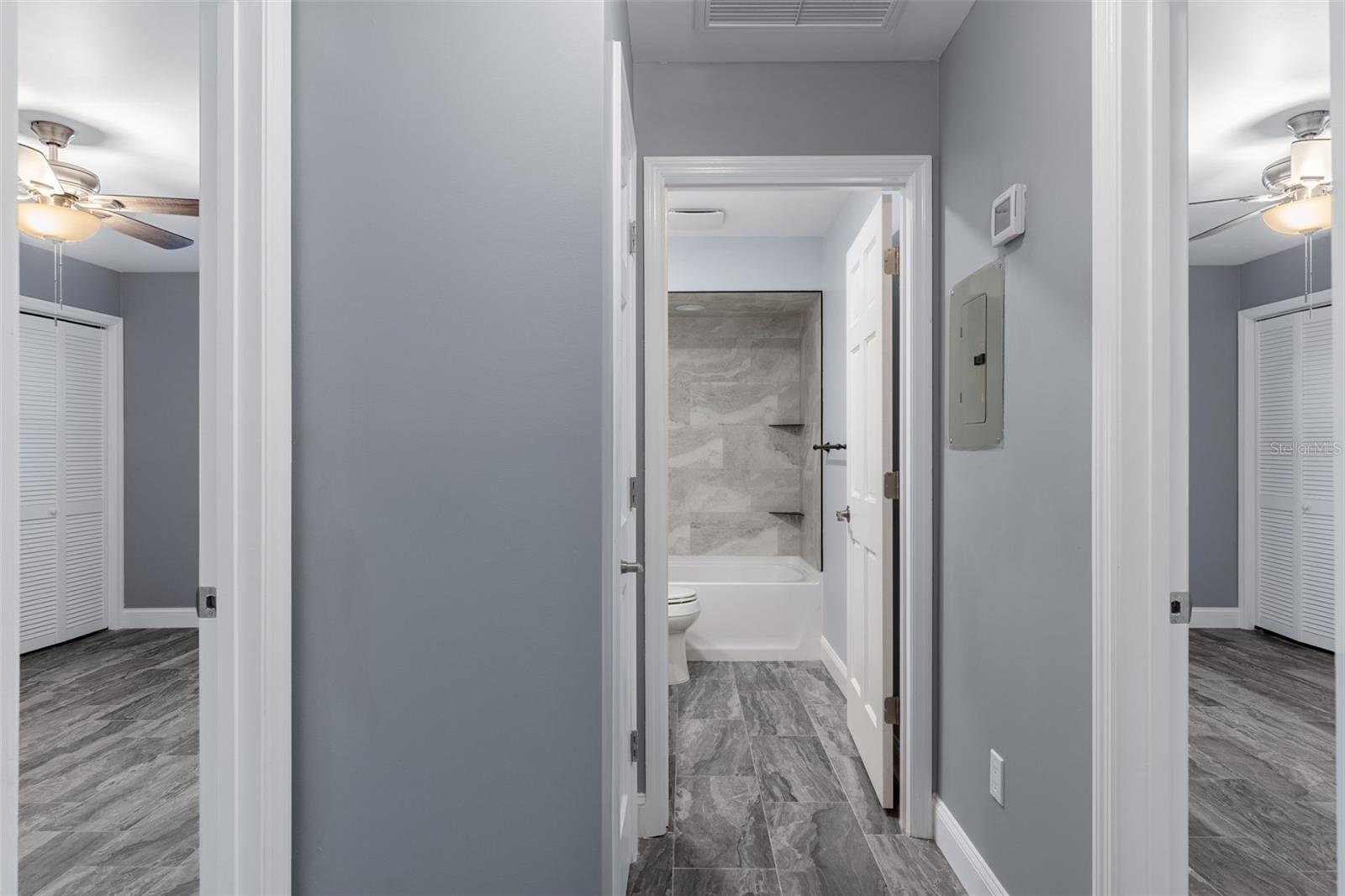 Image 22 of 51 For 11870 Riverhaven Drive