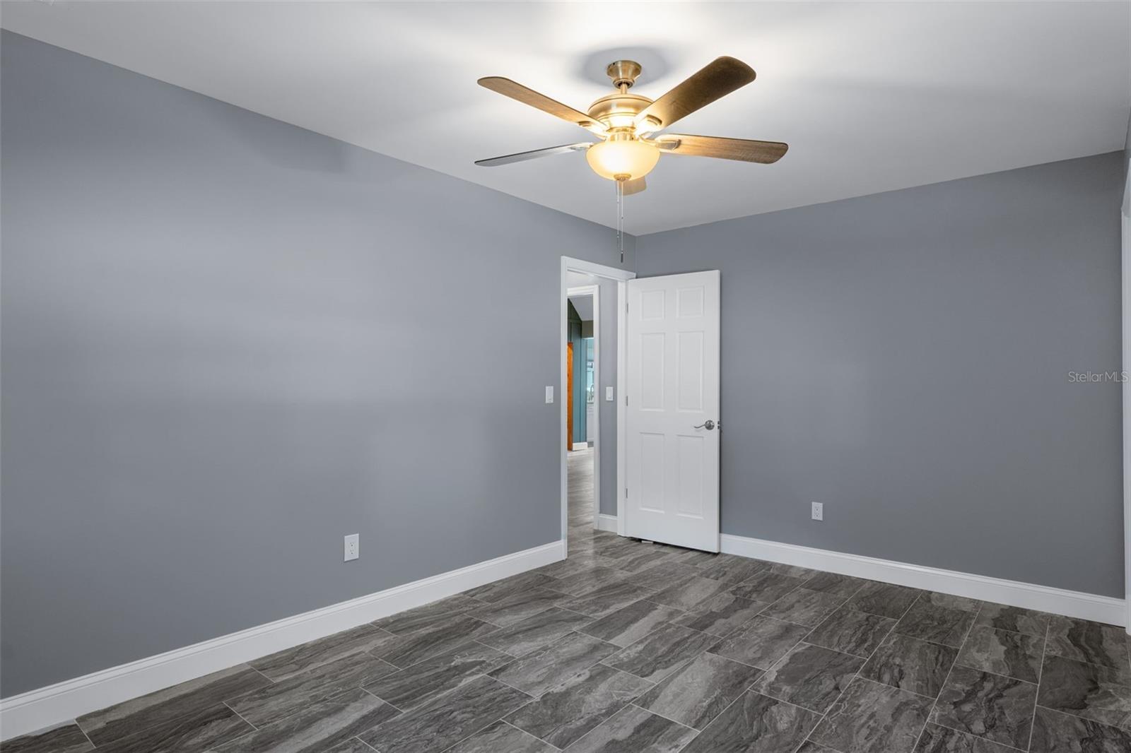 Image 24 of 51 For 11870 Riverhaven Drive