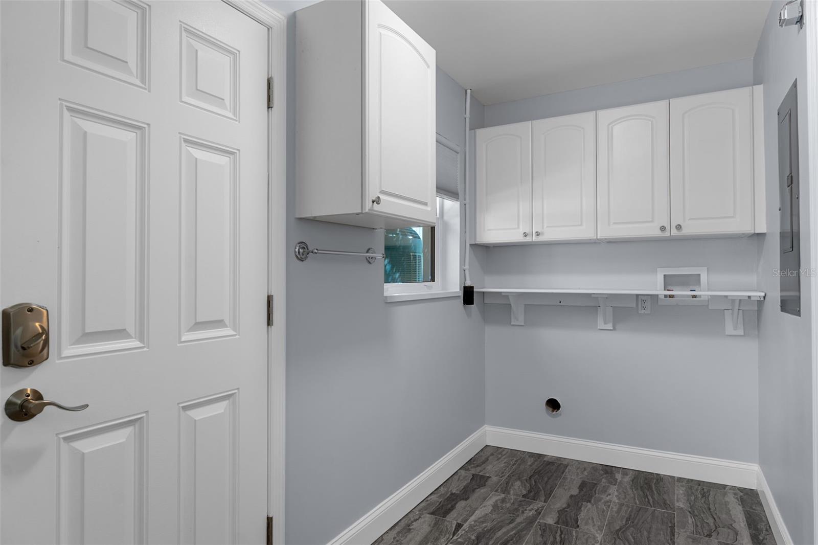 Image 28 of 51 For 11870 Riverhaven Drive