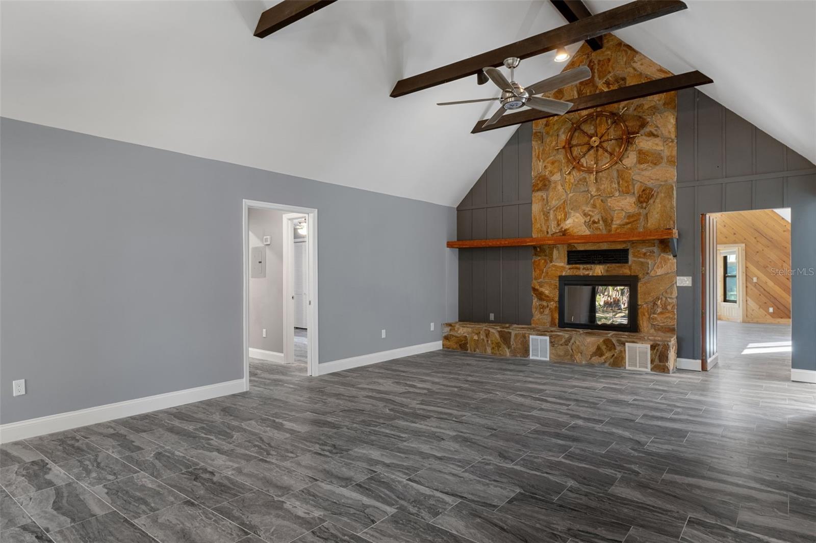 Image 6 of 51 For 11870 Riverhaven Drive