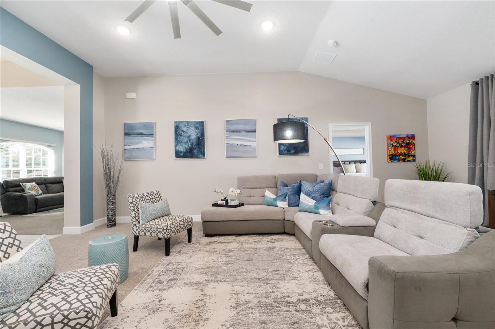 Image 11 of 59 For 101 42nd Place