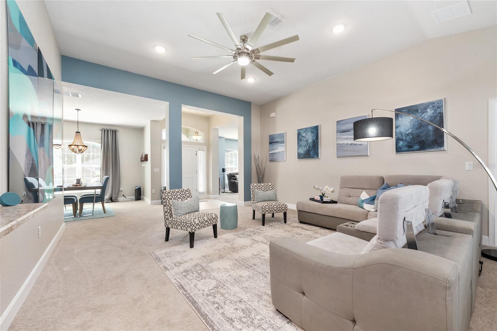 Image 12 of 59 For 101 42nd Place