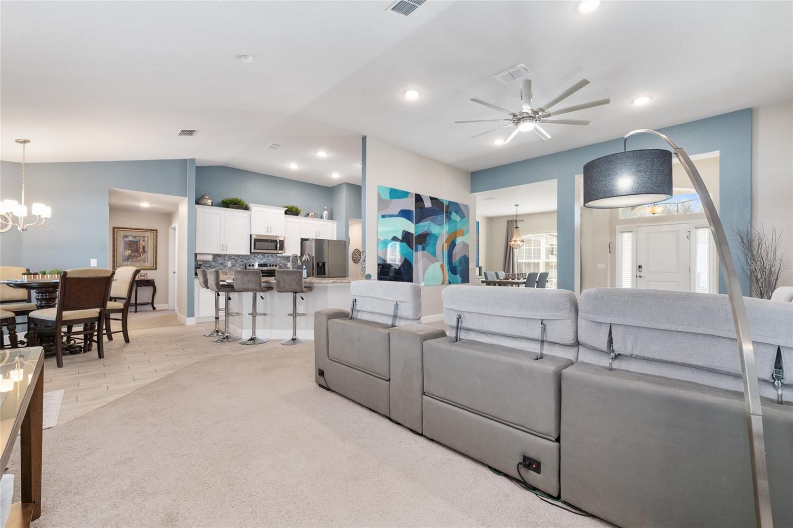 Image 13 of 59 For 101 42nd Place