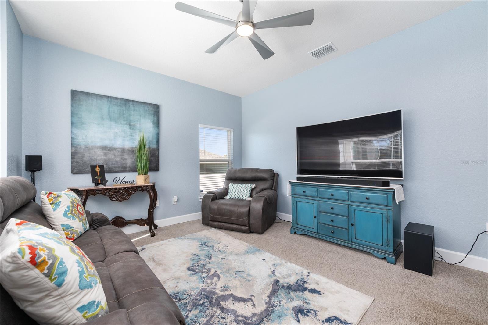 Image 15 of 59 For 101 42nd Place