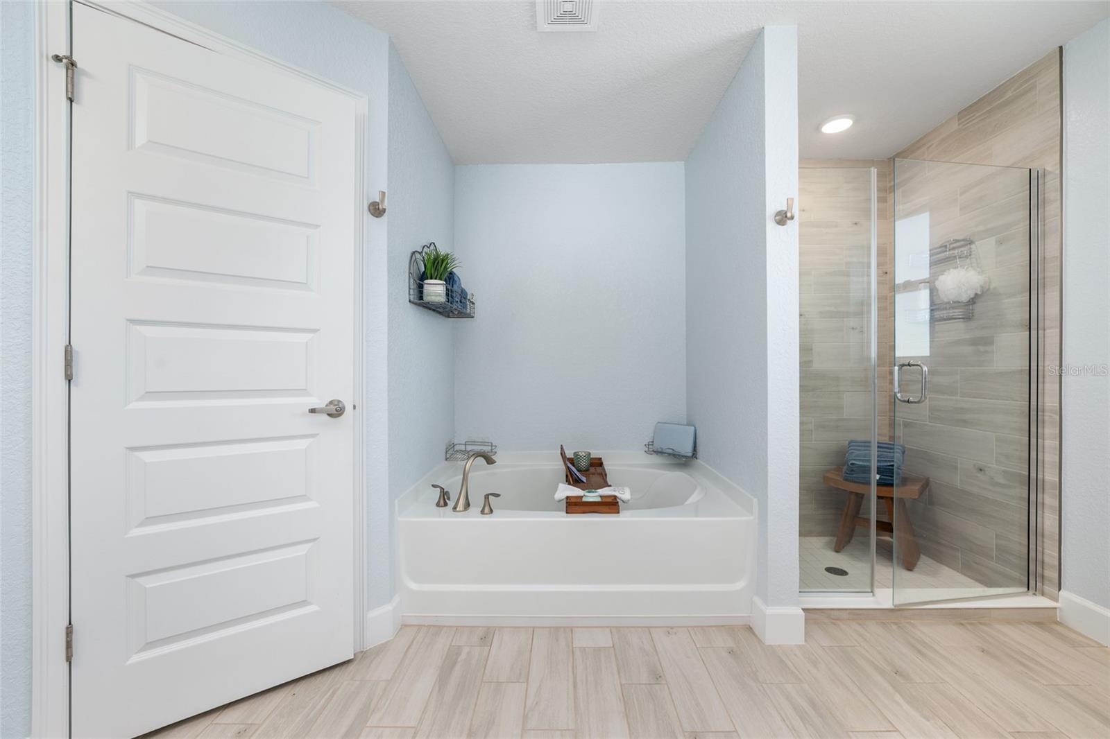 Image 29 of 59 For 101 42nd Place