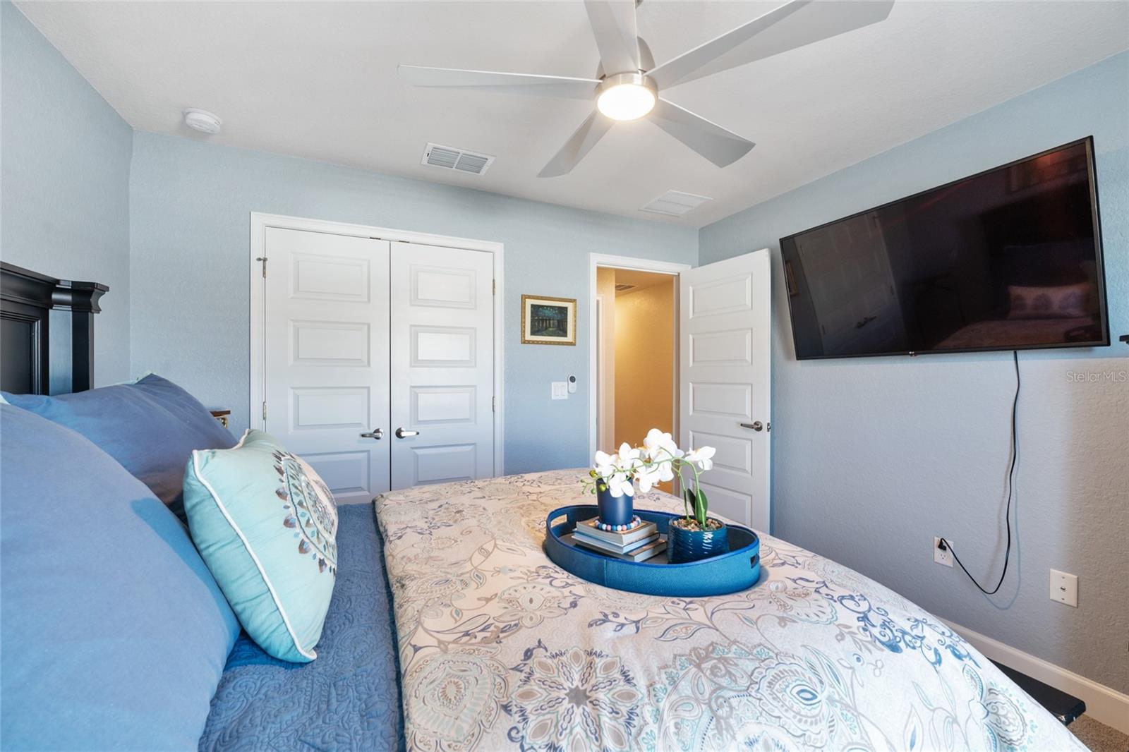 Image 36 of 59 For 101 42nd Place