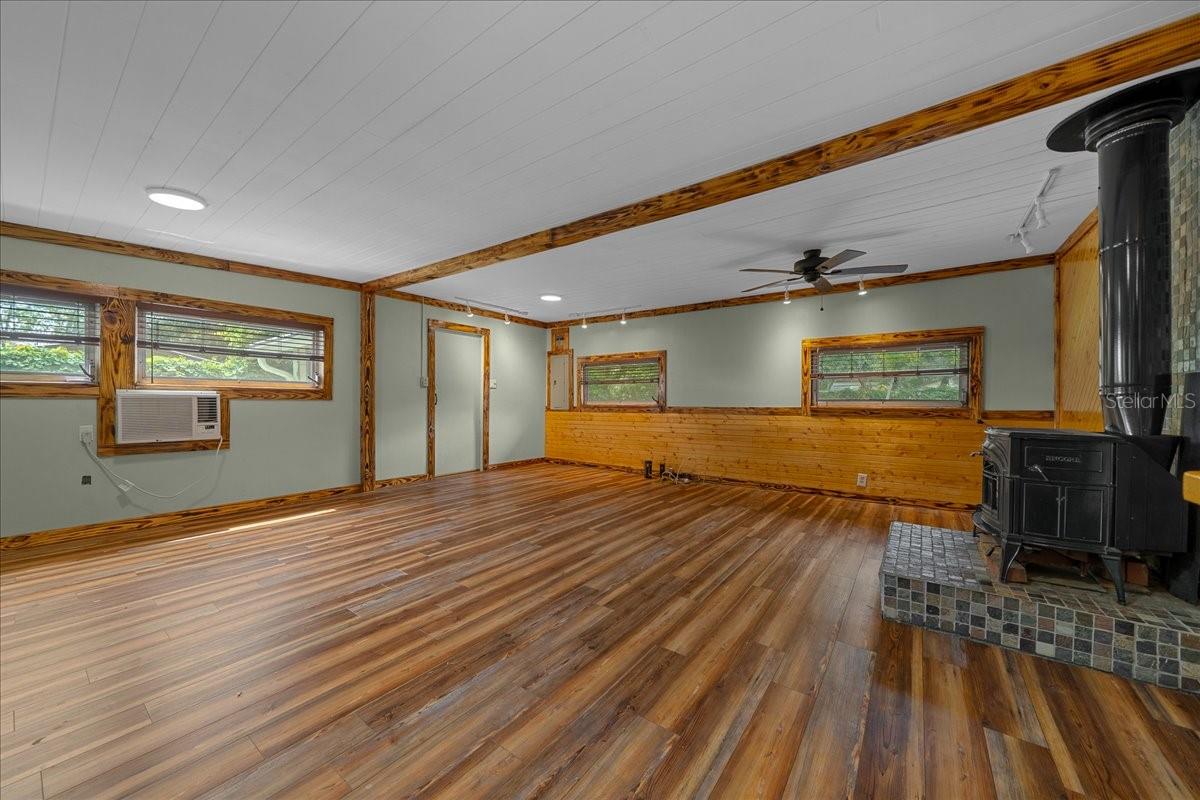 Image 11 of 87 For 25094 132nd Lane