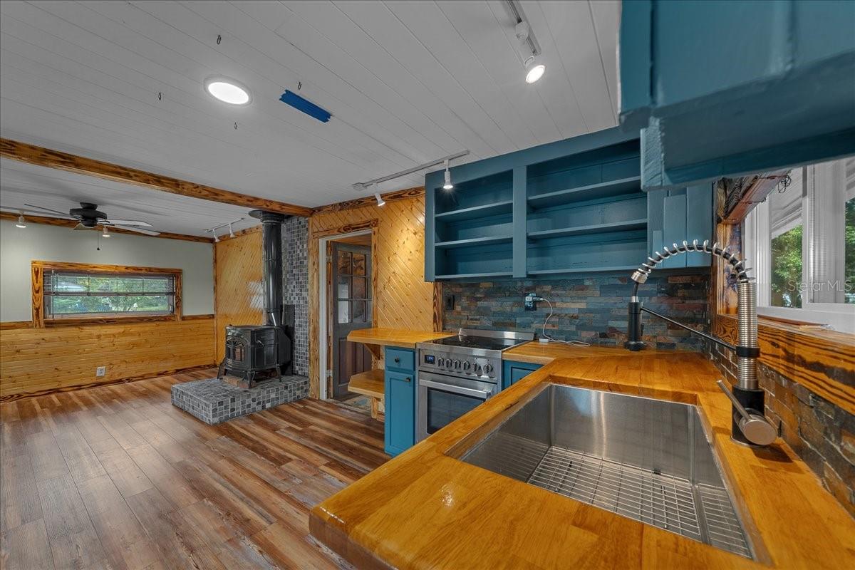 Image 6 of 87 For 25094 132nd Lane