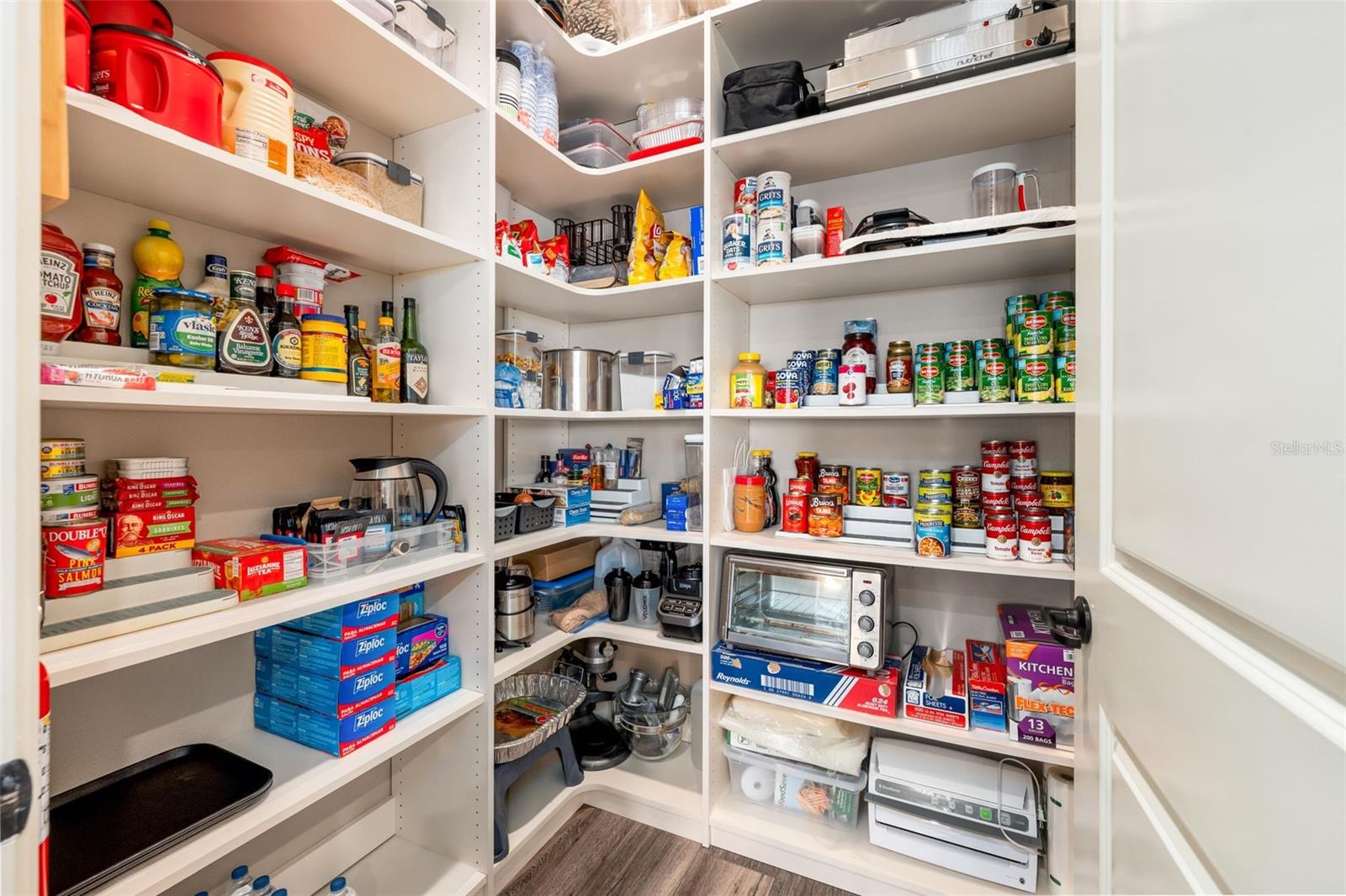 Image 15 of 51 For 6135 86th Circle