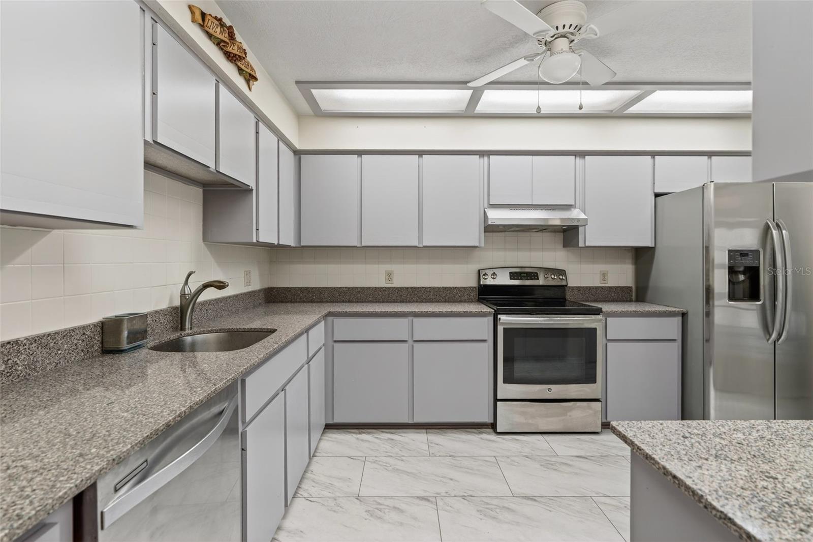 Image 14 of 48 For 2026 Forest Drive