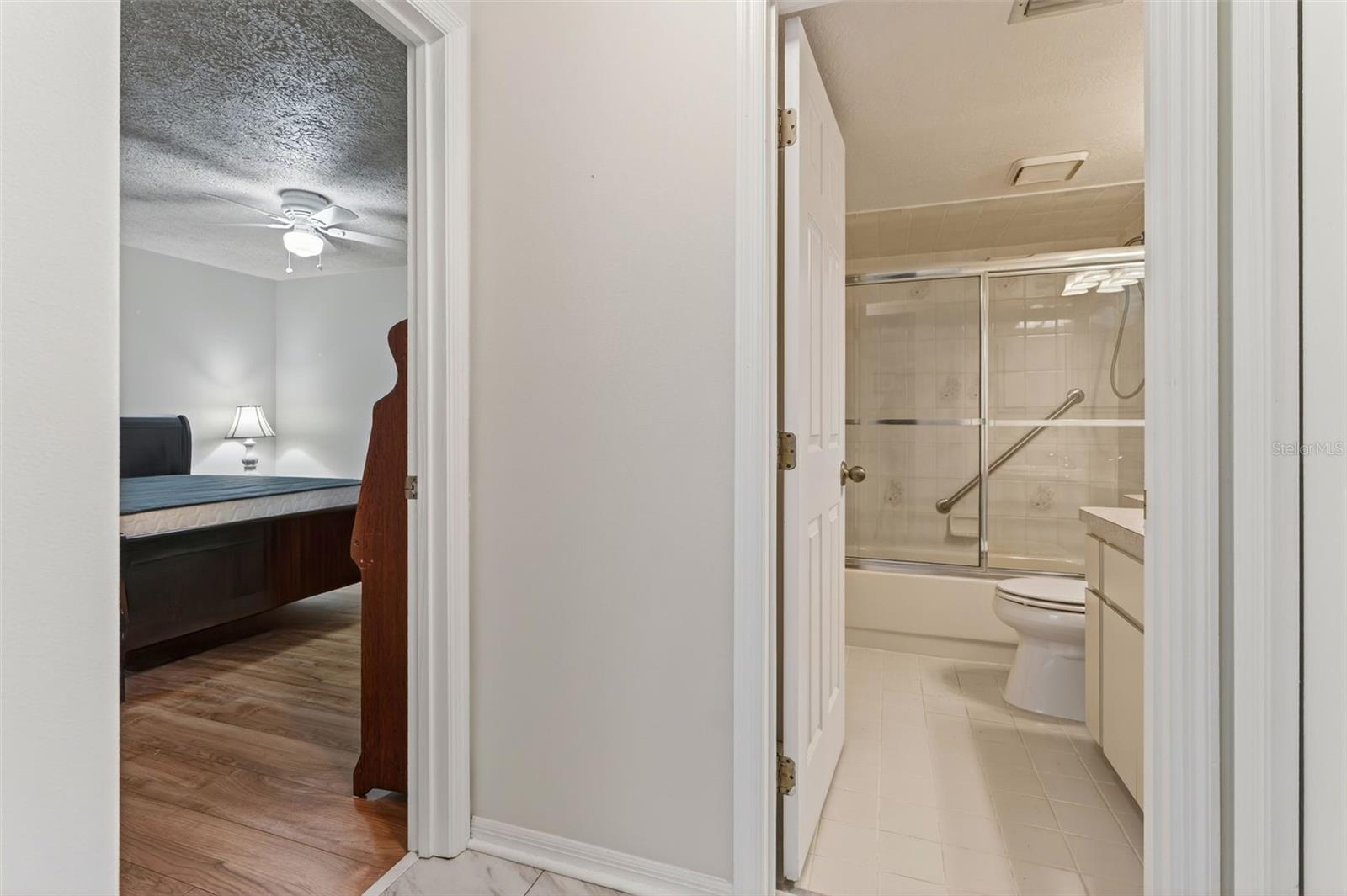 Image 18 of 48 For 2026 Forest Drive