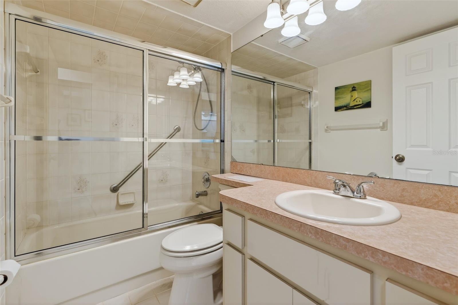 Image 21 of 48 For 2026 Forest Drive