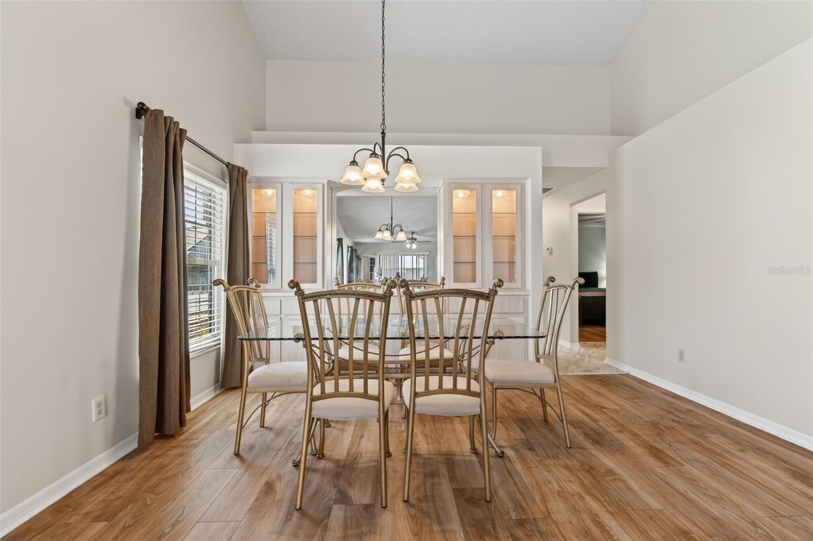 Image 25 of 48 For 2026 Forest Drive