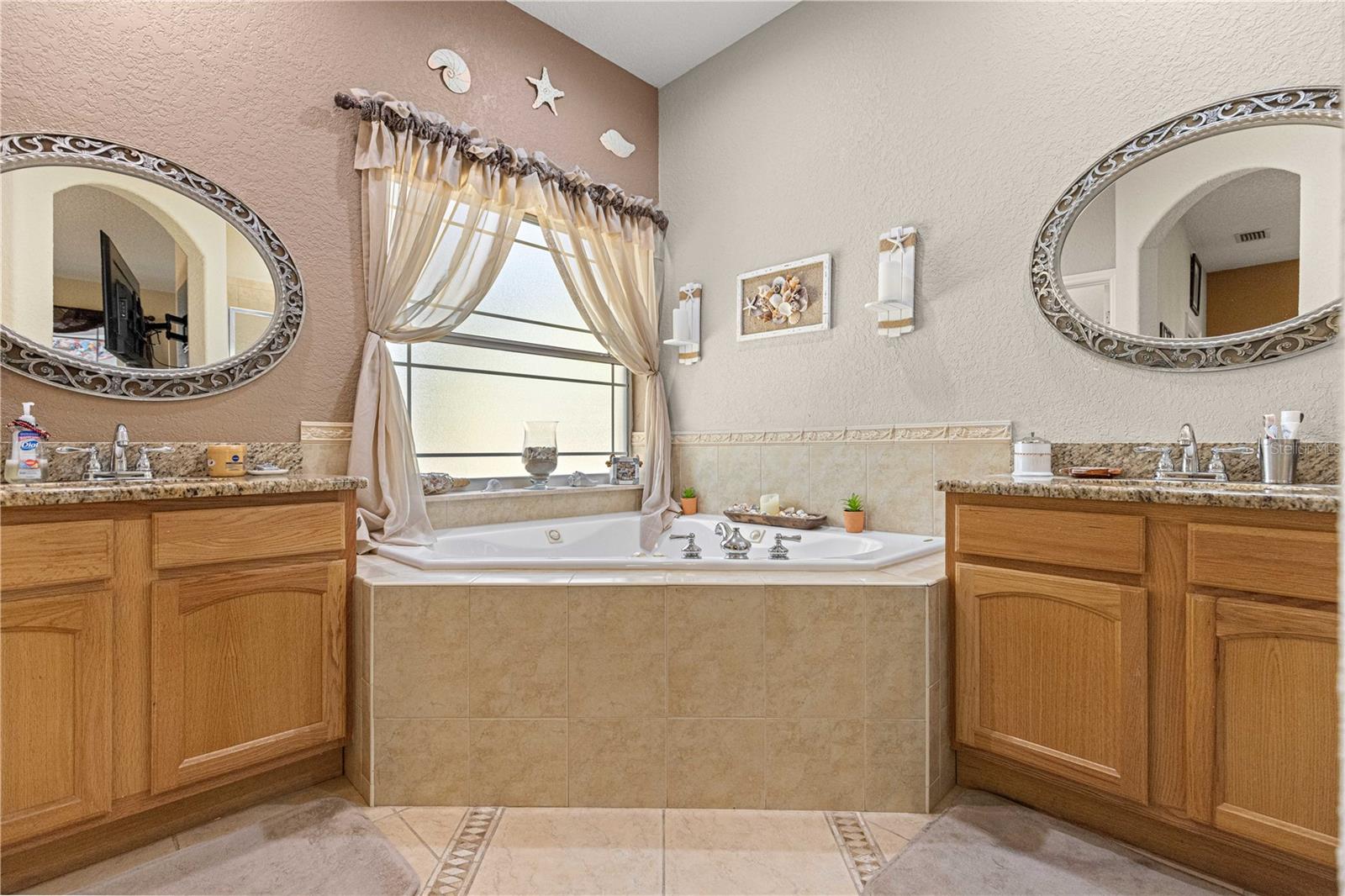 Image 20 of 56 For 10100 Wayland Avenue