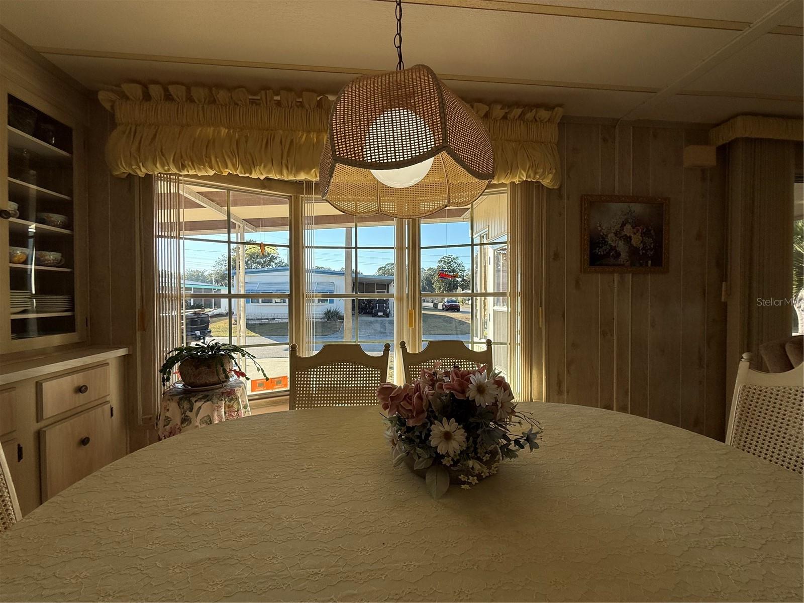 Image 13 of 40 For 564 San Anna